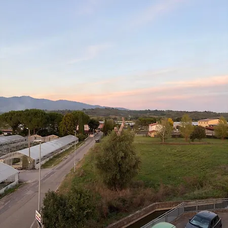 A Casa Degli Zii App N 8 Con 1 Da Letto Apartament Montevarchi